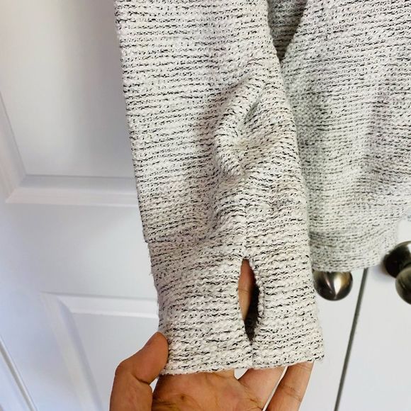 LIVI Cowl-Neck Textured Top, Drawstring bottom, Pockets, stretch, size 22-24 - Picture 10 of 15